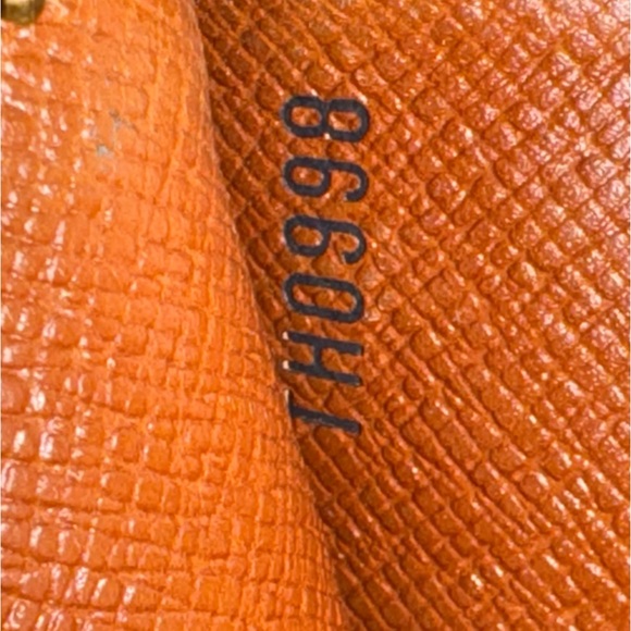 Louis Vuitton Sarah Monogram Long Bifold Wallet with *COA* - Picture 7 of 7